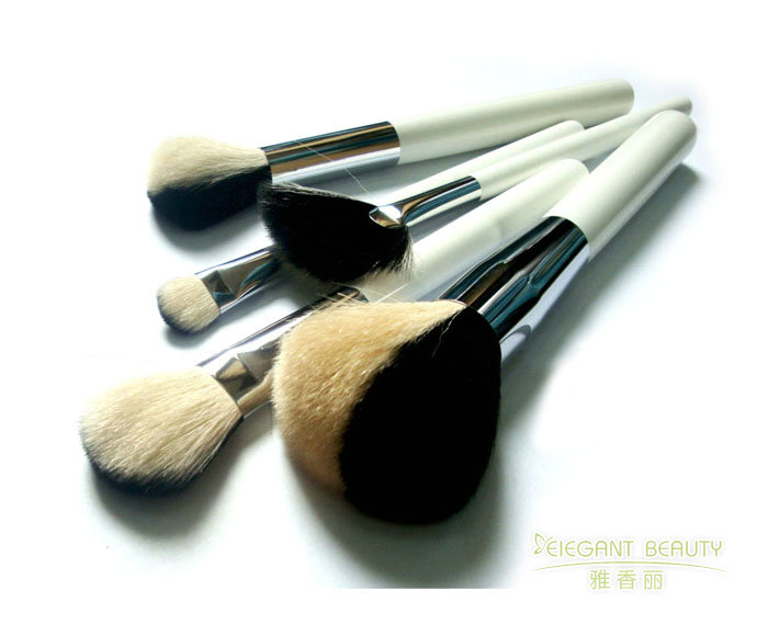蜜柚直播APP下载安装的毛質有哪些種類？各有什麽優缺點？